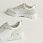 View: Detail, Bouncing sneaker