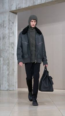 空間を形作る対角線 | Hermès - エルメス-公式サイト