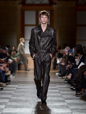 エルメスの公式オンラインストア | Hermès - エルメス-公式サイト