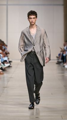 Hermès Spring 2022 Menswear Fashion Show  Menswear, Mens outfits, Fashion  show men