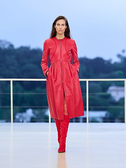 HERMES WRTW FW26 LosAngeles Runway FilippoFior 34 36?fit=wrap%2C0&wid=414&resMode=sharp2&op usm=1%2C1%2C6%2C0
