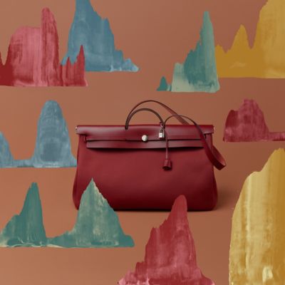Hermes - The Orion Suitcase [Video]