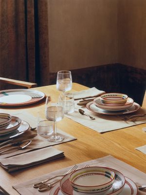 柔らかく灯る光 | Hermès - エルメス-公式サイト