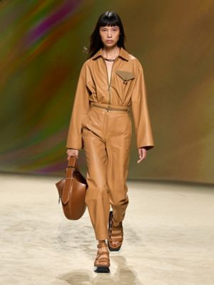 Women's Spring-Summer 2023 runway show | Hermès UAE