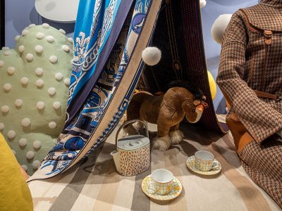 木の上のピクニック」| エルメス - Hermes | Hermès - エルメス