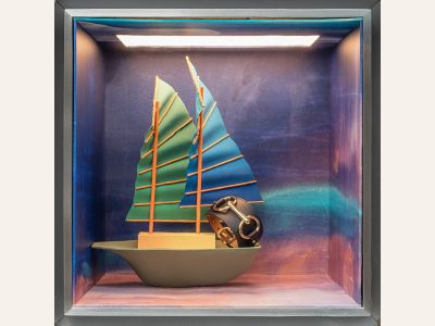 海風をまとって、街を歩く【HERMES】 海岸を探して」| エルメス - Hermes | Hermès - エルメス-公式サイト