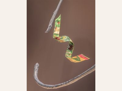海風をまとって、街を歩く【HERMES】 メッセンジャー」| エルメス - Hermes | Hermès - エルメス-公式