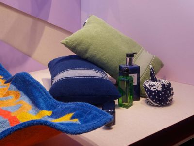 アート・デザイン・音楽 Hermes メッセンジャー」| エルメス - Hermes