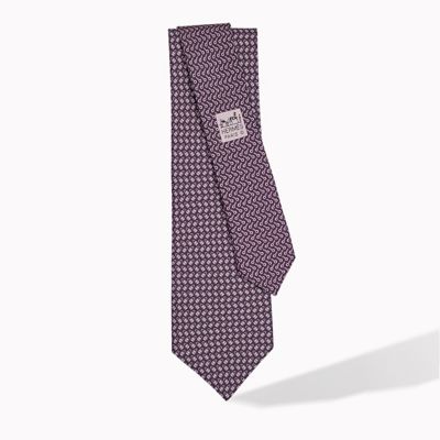 https://assets.hermes.com/is/image/hermesedito/TIE-2_march?name=TIE-2_march&end 