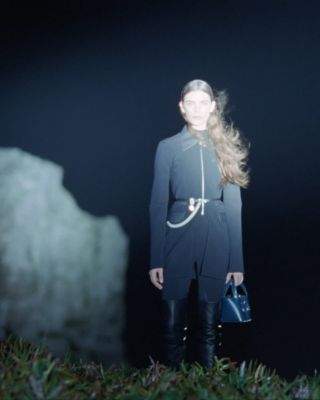 エルメスの公式オンラインストア | Hermès - エルメス-公式サイト