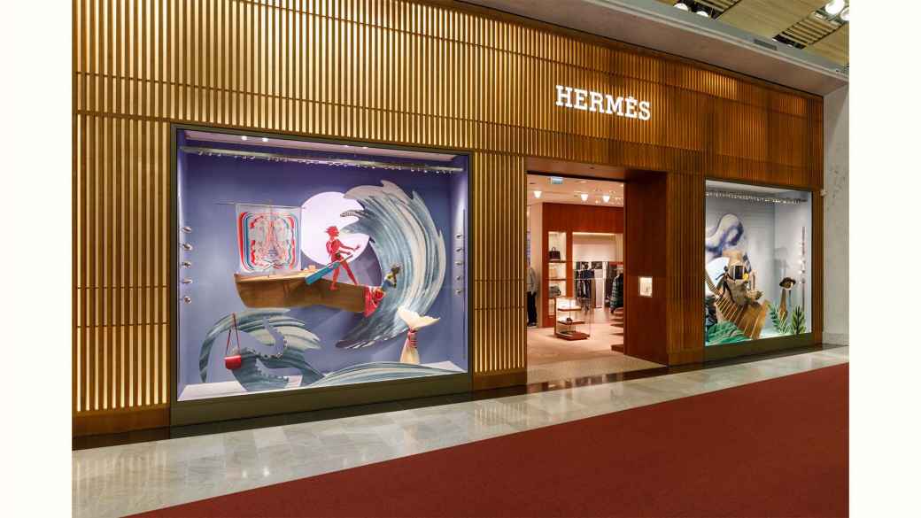 Hermès Paris Roissy CDG Airport Terminal 2E Gate L