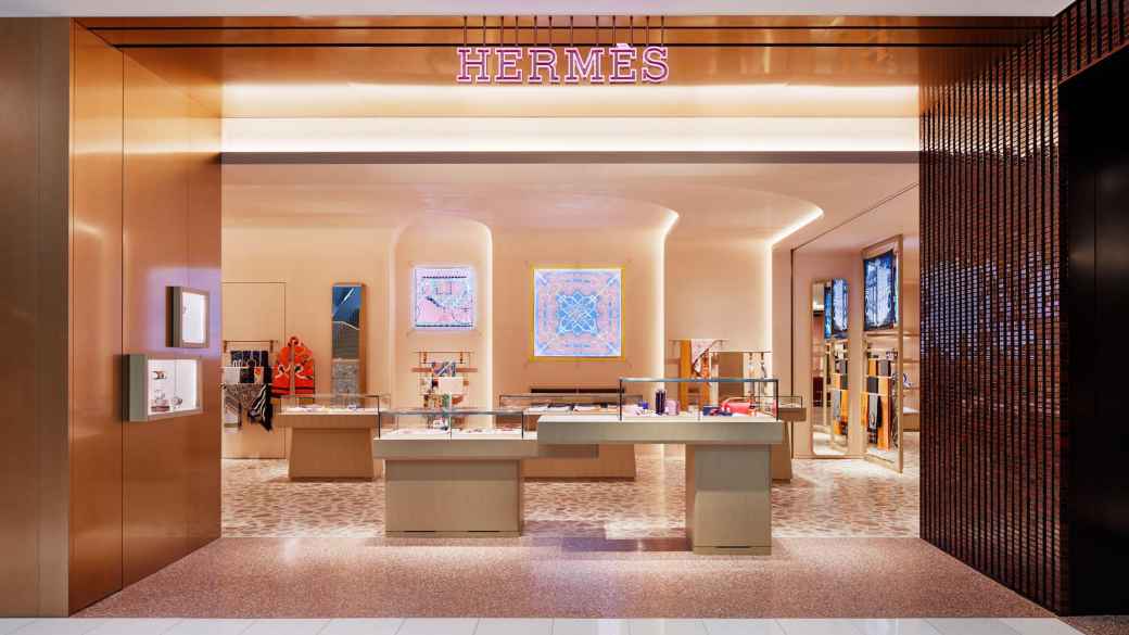 HERMES 新宿伊勢丹購入　ロングストラップ2023購入