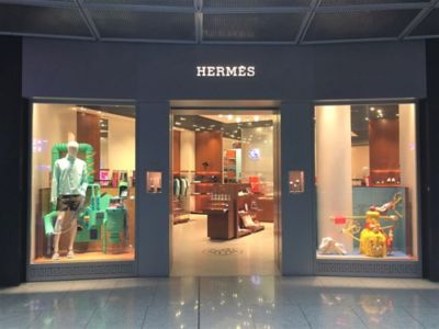 エルメス フランクフルト国際空港 T1z Hermes エルメス 公式サイト