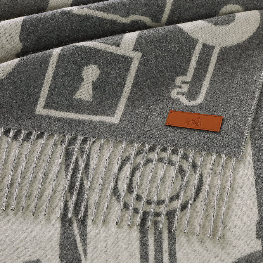 カシミヤマフラー 《カザック・キーコレクション》 | Hermès  