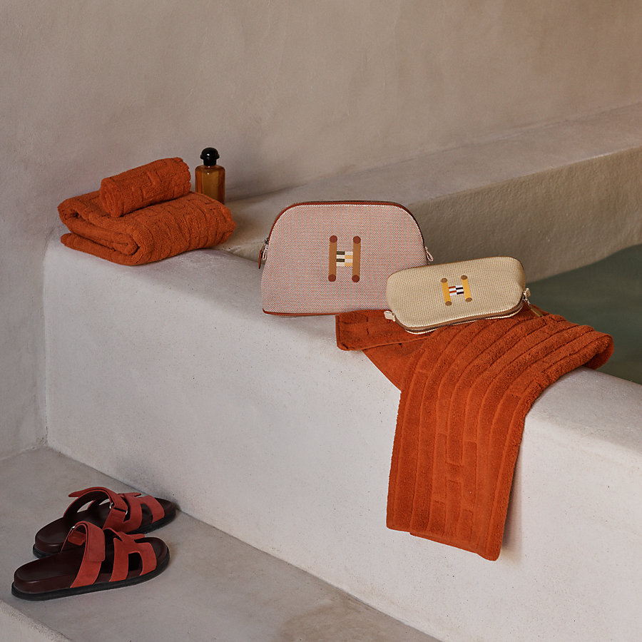 カレ・タオル 《ステアーズ》 | Hermès - エルメス-公式サイト 