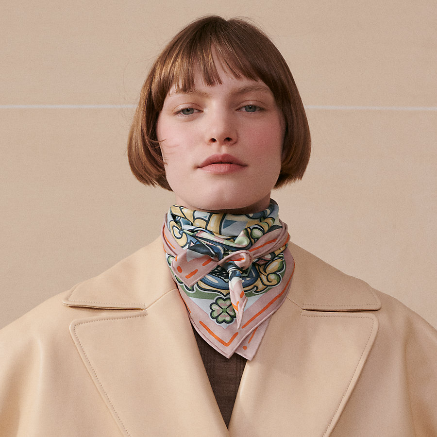 カレ 70 《キャンディー・リブリス》 | Hermès - エルメス-公式サイト