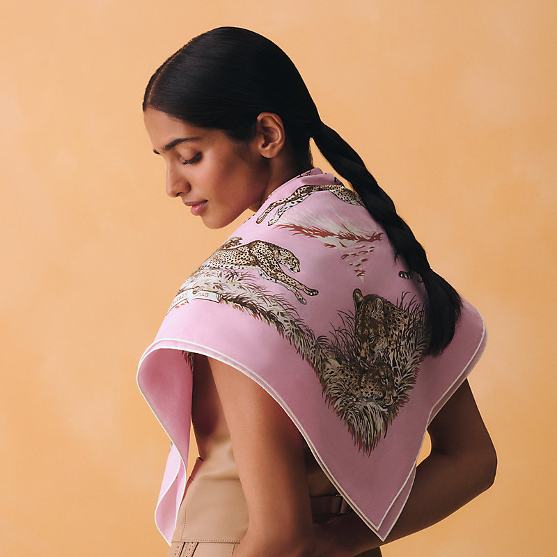 カレ 80 《チーター》 | Hermès - エルメス-公式サイト