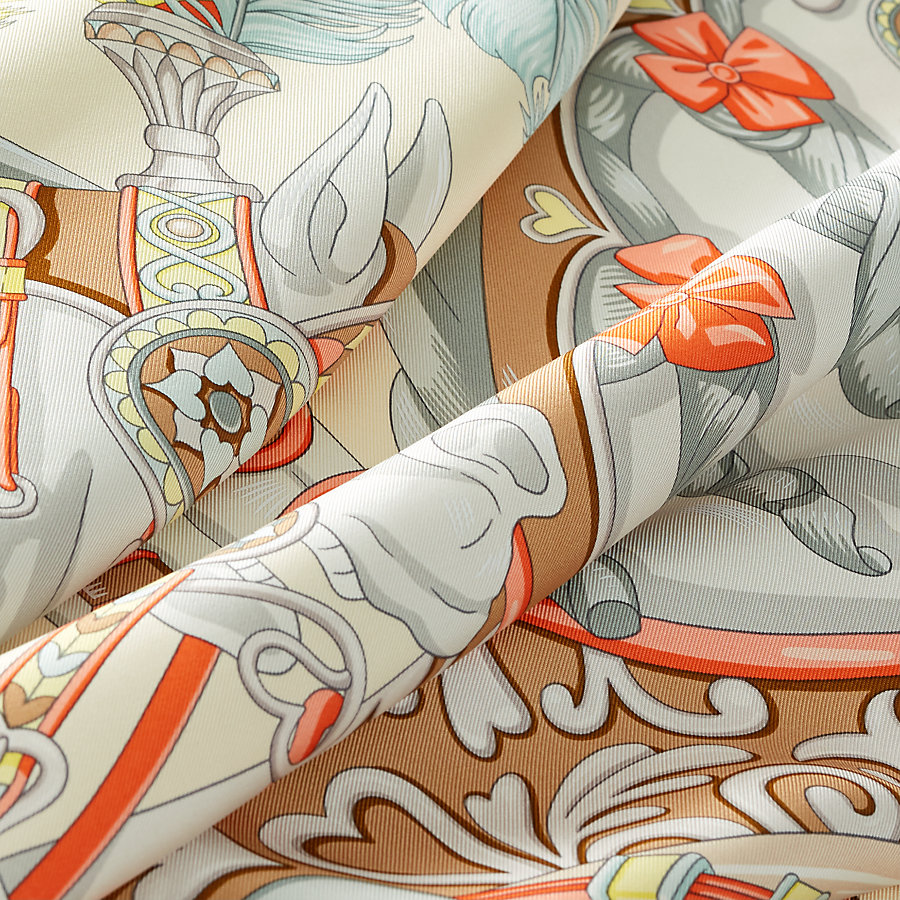 カレ 90 《アルネ・ドゥ・クール》 | Hermès - エルメス-公式サイト