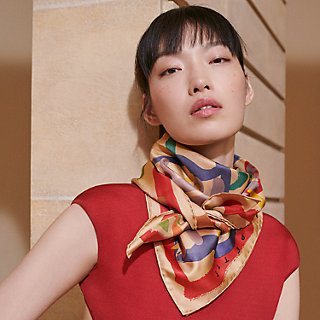 カレ 90 《トランペットを奏でる騎士》 - ベージュ | Hermès 