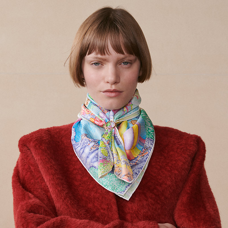 カレ 90 《フォーブルの狂気》 | Hermès - エルメス-公式サイト
