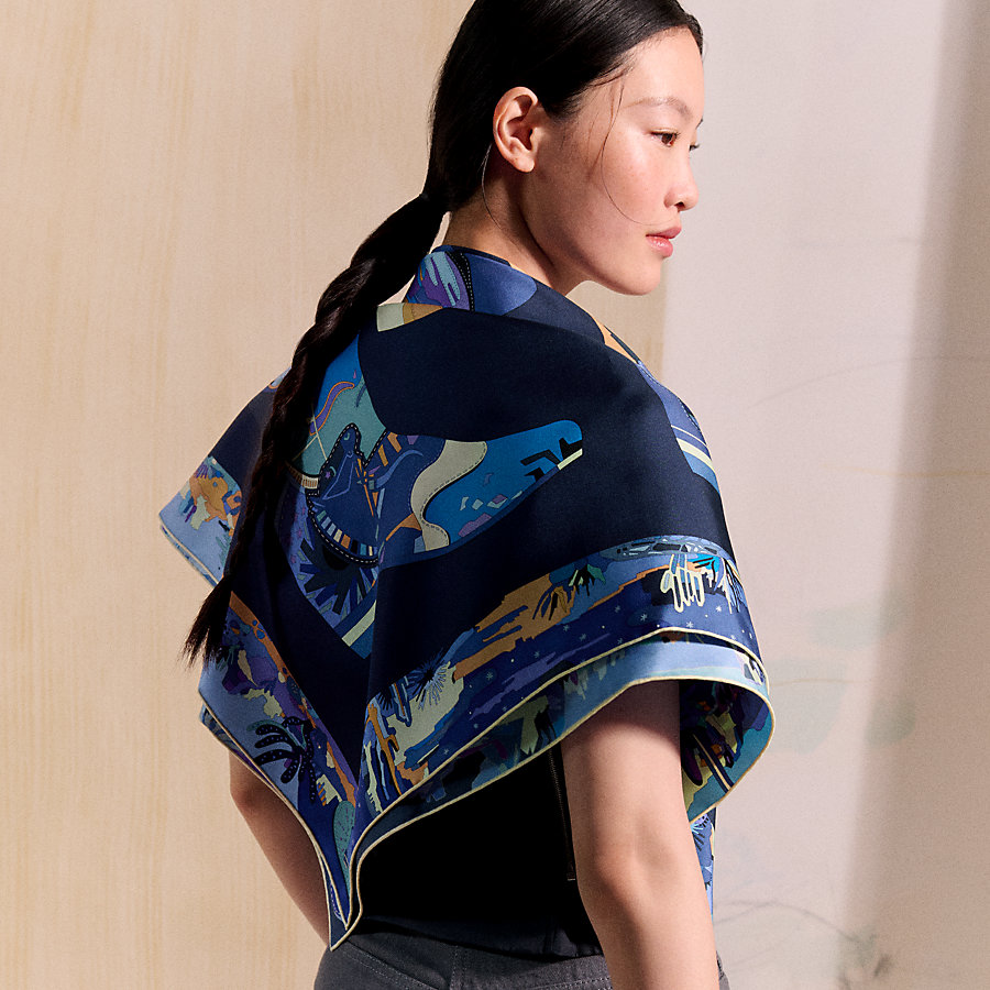 カレ 90 《ブーツ・ストーリー》 | Hermès - エルメス-公式サイト