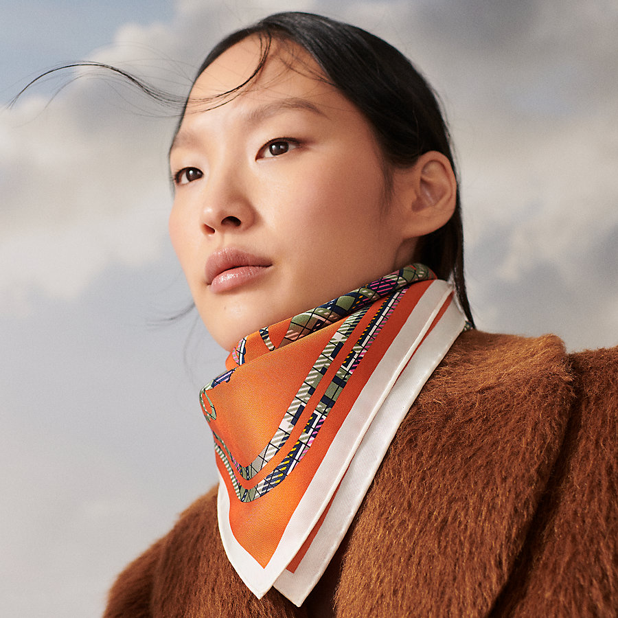 ガヴロッシュ 45《ブリッド・ドゥ・ガラ・タータン》 | Hermès  