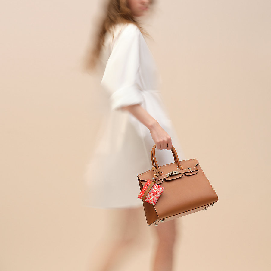 ケース 《アヴェックソワ》 ポケット PM | Hermès - エルメス-公式サイト