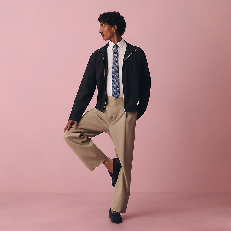 シルクツイルタイ 《Hシュヴァル》 | Hermès - エルメス-公式サイト