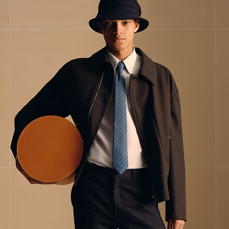 シルクツイルタイ 7 cm 《Hモール》 | Hermès - エルメス-公式サイト 