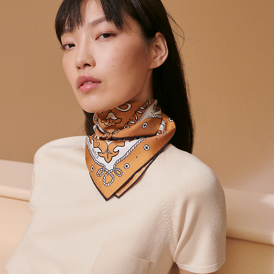 シルクバンダナ 《アニマル・バンダナ》 | Hermès - エルメス-公式サイト
