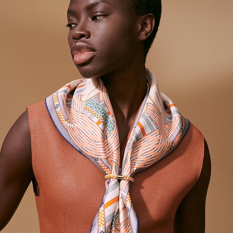 スカーフリング 90 《シェーヌ・ダンクル・トレッセ》 | Hermès  