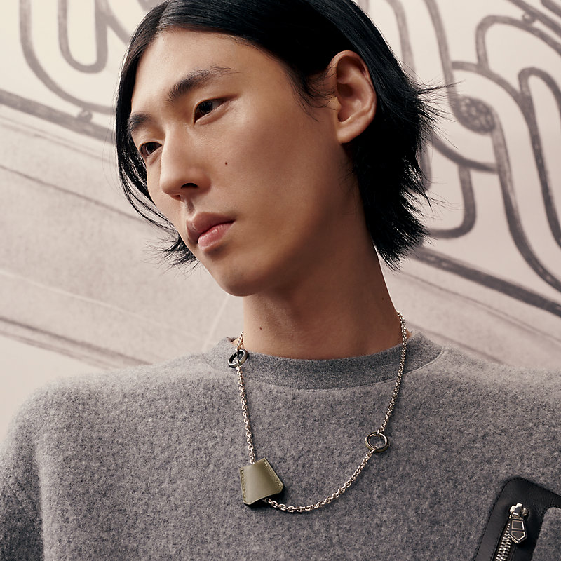 ネックレス 《クロシェット》 - ブルー | Hermès - エルメス-公式サイト