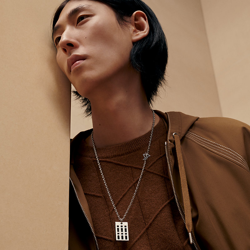 ネックレス 《ヴァンキャトル・フォーブル》 | Hermès - エルメス-公式  