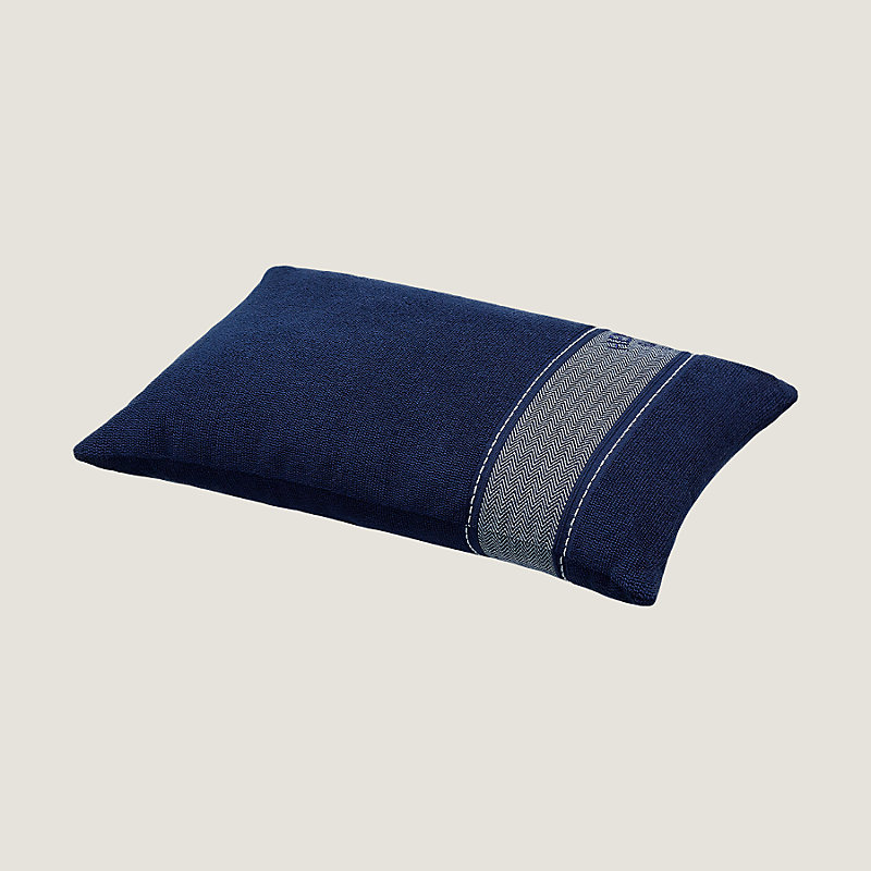 エルメス クッションカバー 撮影使用のみ・ほぼ新品 面白く 