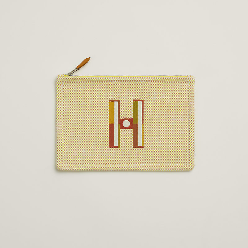 フラットポーチ-刺繍入り-《  