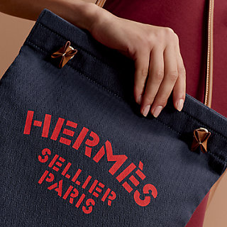 ブラッシングキット用バッグ 《アリーヌ》 | Hermès - エルメス-公式サイト