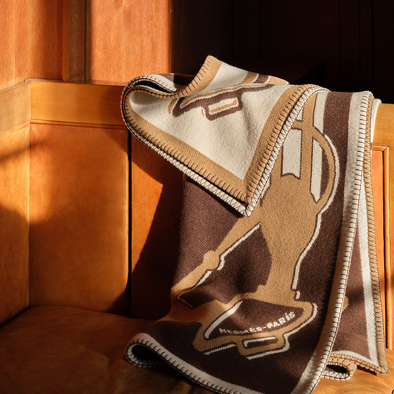 新品未使用 エルメス HERMES 《アヴァロンIII》クッション 黒  