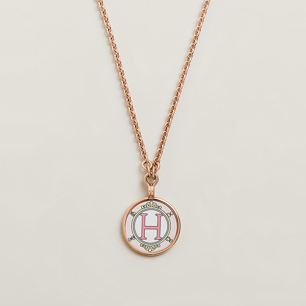 ペンダント 《メダイユ/ブラゾン》 PM | Hermès - エルメス-公式サイト