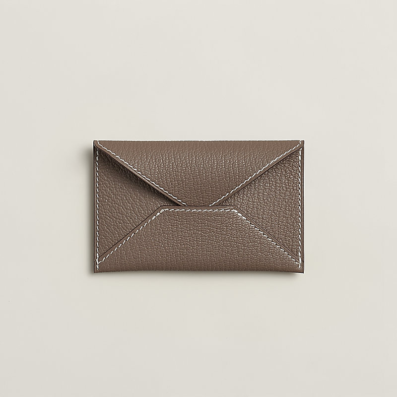 ポーチ 《エンヴェロープ》 PM - ベージュ | Hermès - エルメス-公式サイト