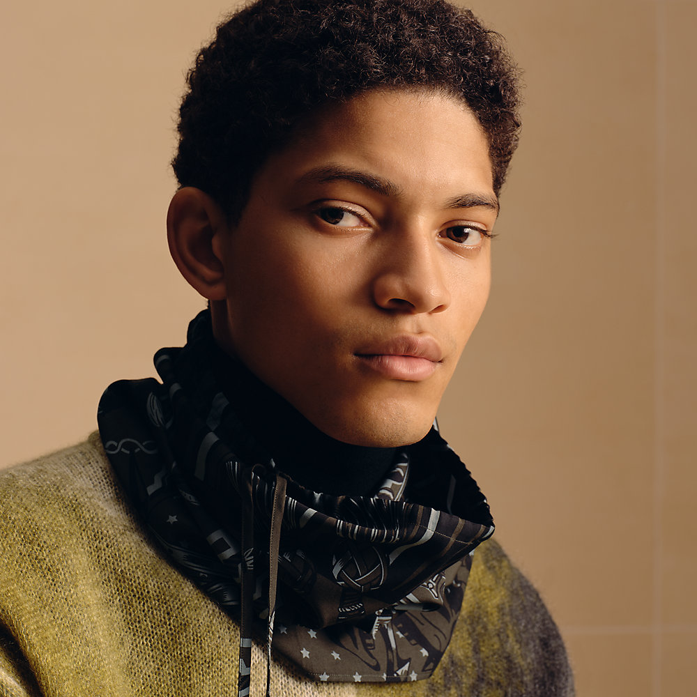 HERMES エルメス カレH 65 《シュヴァル・パンク・バンダナ》（HERMES  