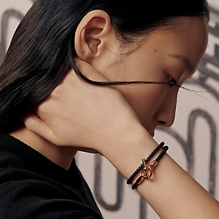 レザーブレスレット 《グレナン》 ドゥブルトゥール | Hermès  