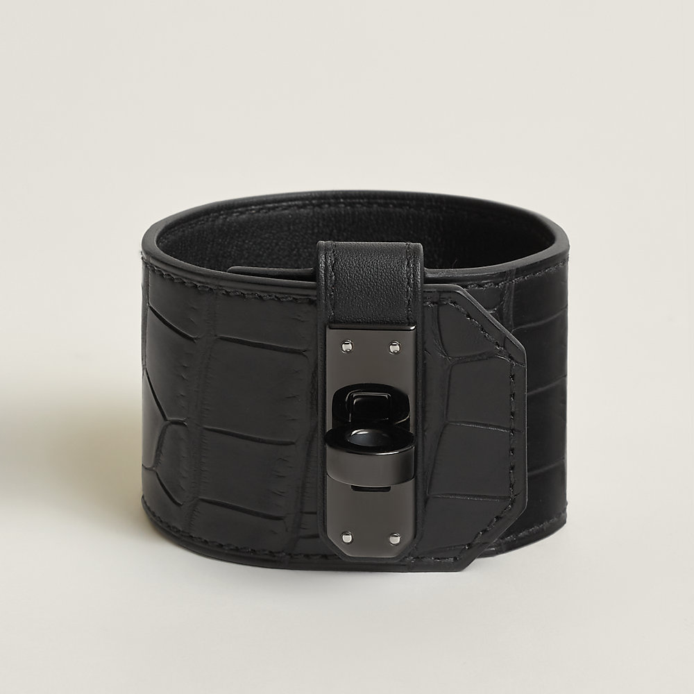 レザーブレスレット 《ケリー・ツイスト》 ソー・ブラック GM  