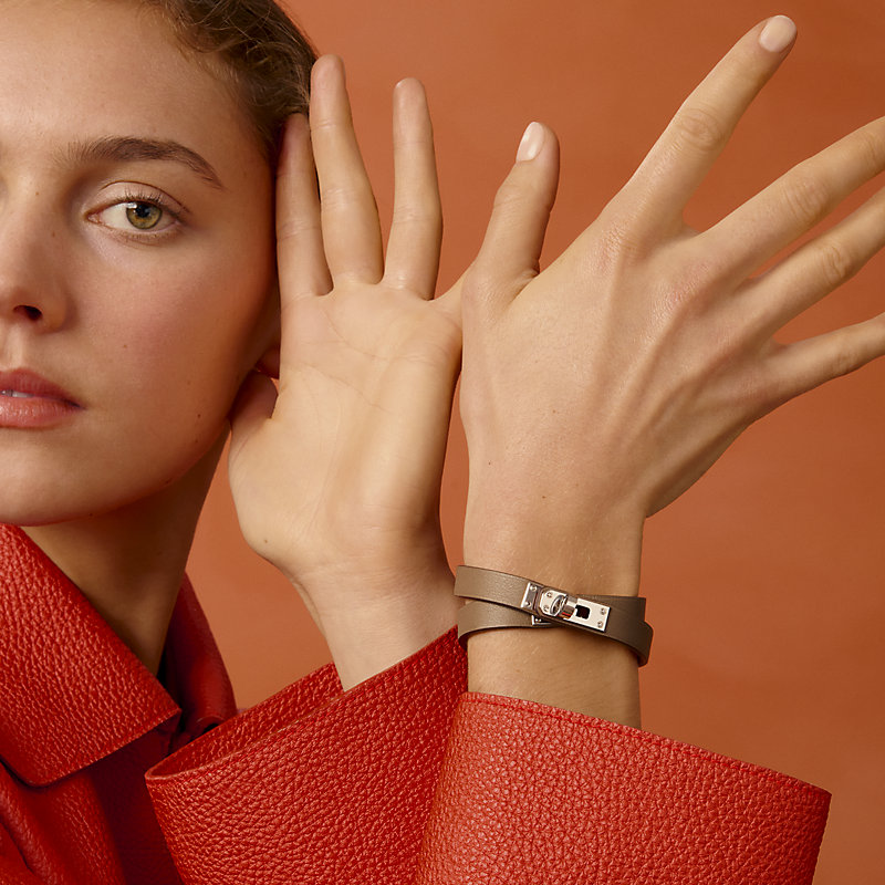 レザーブレスレット 《ミニ・ケリー》 ドゥブルトゥール | Hermès  