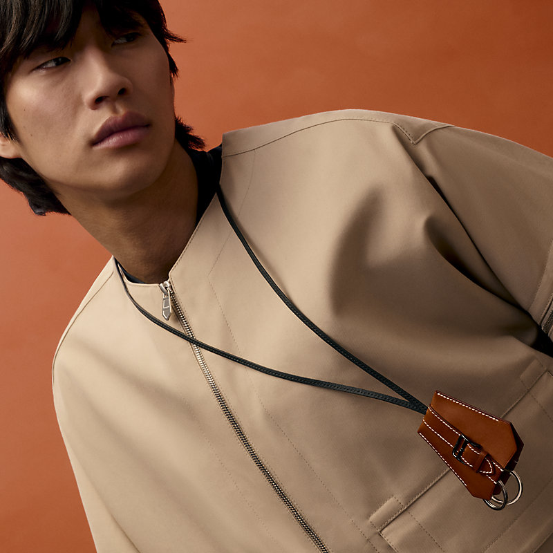 ロングネックレス 《クロシェット/バックル》 - ベージュ | Hermès 
