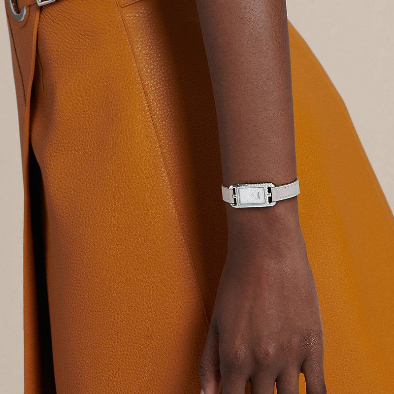 腕時計 《ナンタケット》 PM 29 mm | Hermès - エルメス-公式サイト 