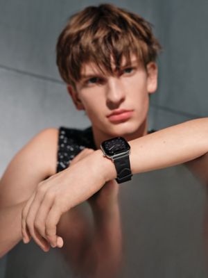 Series&nbsp;12 case & Band Apple Watch Hermès Single Tour 46&nbsp;mm Deployment Buckle Kilim, View: Worn, worn, view 2 of 3