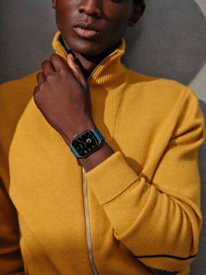 Series&nbsp;12 case & Band Apple Watch Hermès Single Tour 46&nbsp;mm Deployment Buckle Kilim, View: Worn, worn, view 2 of 3