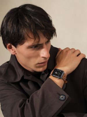 Series&nbsp;12 case & Band Apple Watch Hermès Single Tour 46&nbsp;mm Clou Medor Rock, View: Worn, worn, view 2 of 3