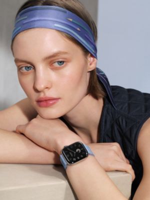 Series&nbsp;12 case & Band Apple Watch Hermès Single Tour 42&nbsp;mm Deployment Buckle Kilim, View: Worn, worn, view 2 of 4