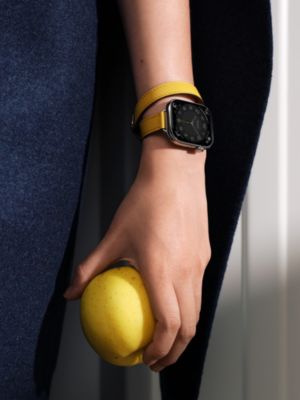 Series&nbsp;12 case & Band Apple Watch Hermès Double Tour 42&nbsp;mm Attelage, View: Worn, worn, view 2 of 3
